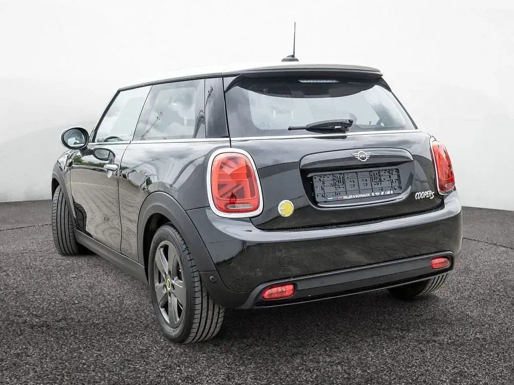 Gebraucht Mini Cooper SE Essential 135 kW (184 PS) 2023 Schwarz Kleinwagen