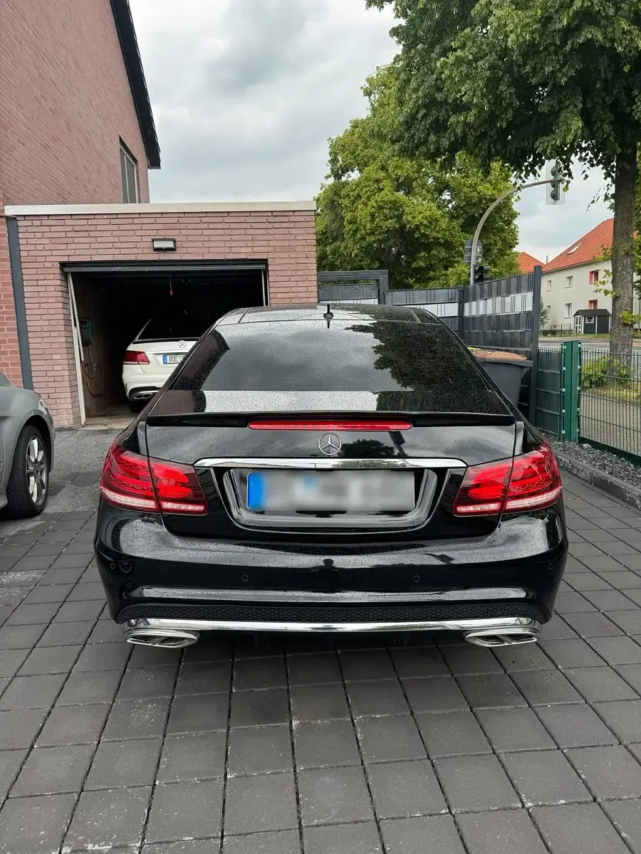 Gebraucht Mercedes E350 AMG line 258 PS (189 kW) 2015 Schwarz Coupé