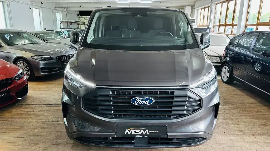 Gebraucht Ford Transit Custom Limited 170 PS (125 kW) 2024 Grau Van / Kleinbus