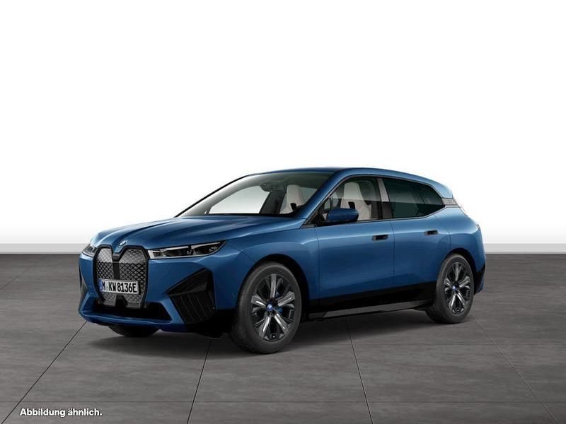 Phytonicblau metallic Gebraucht 2024 BMW iX SUV | 60.404 € (Teuer) - Bild 1/4