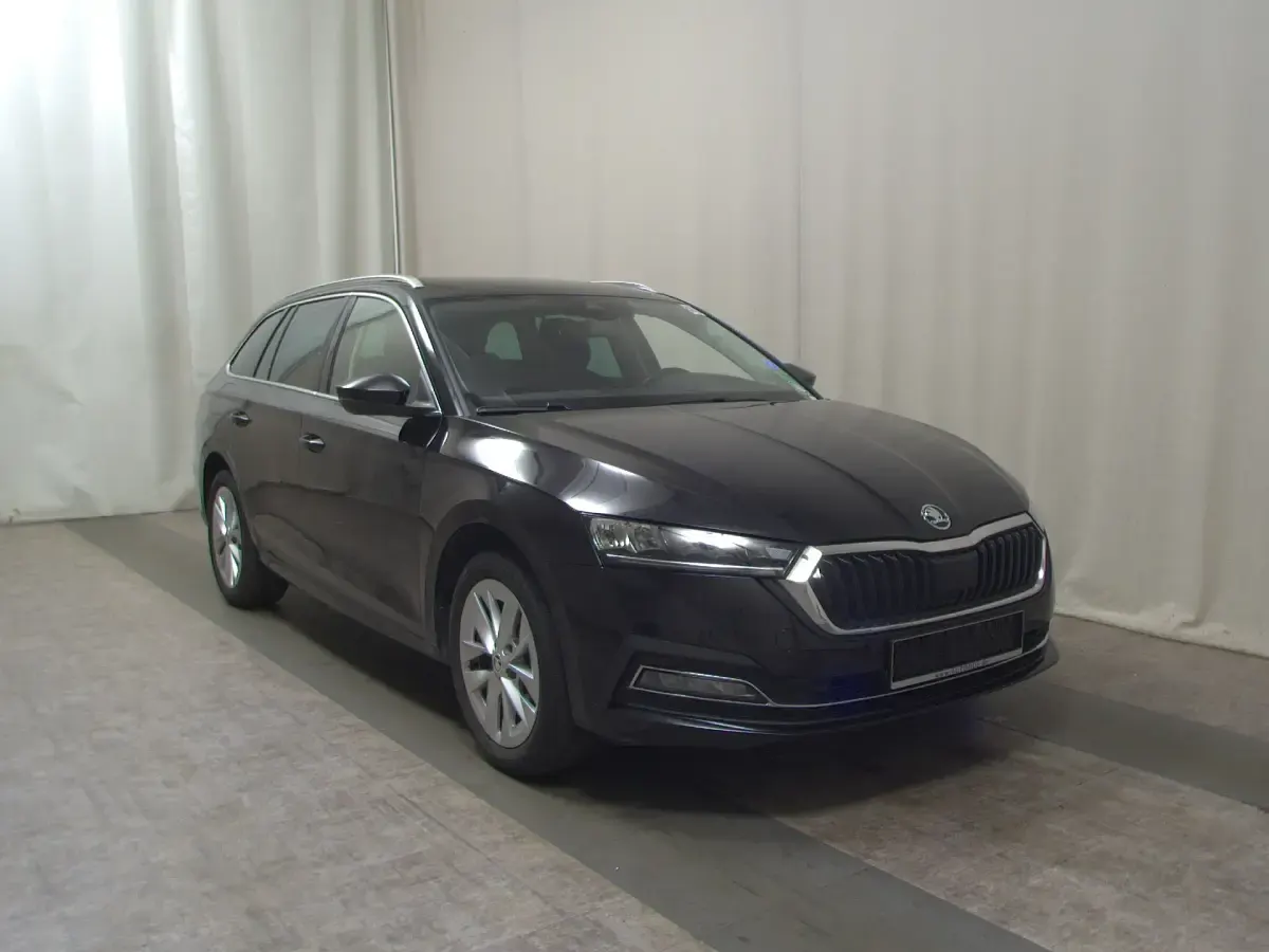 Gebraucht Skoda Octavia Style 204 PS (150 kW) 2022 Schwarz Kombi