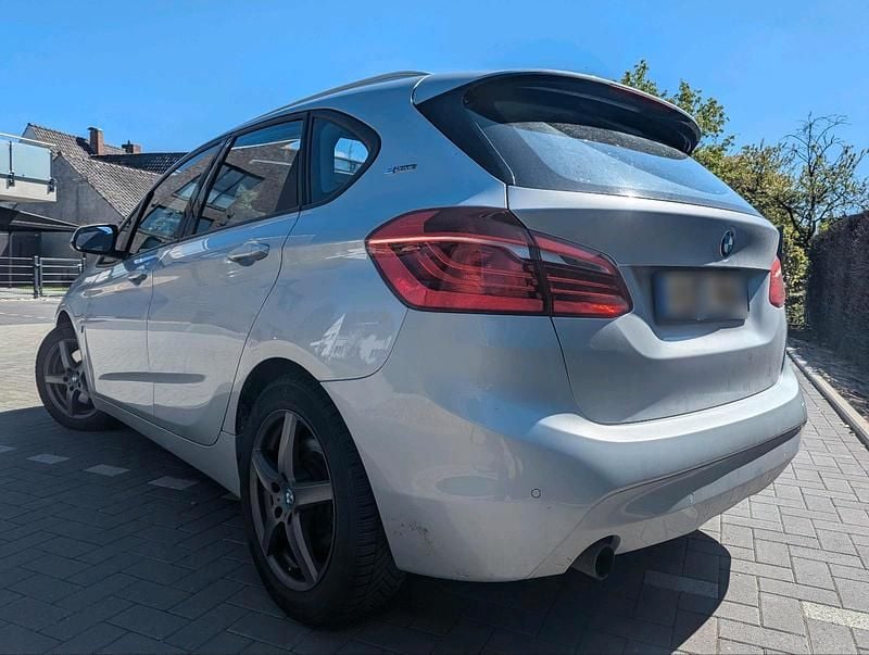 Gebraucht BMW 225 iPerformance 136 PS (100 kW) 2016 Silber Kombi