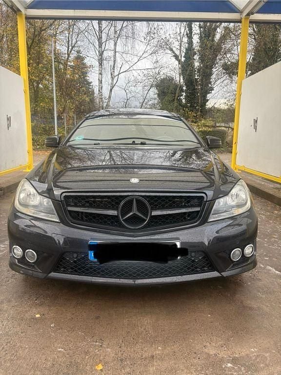Gebraucht Mercedes C180 156 PS (114 kW) 2011 Schwarz Coupé