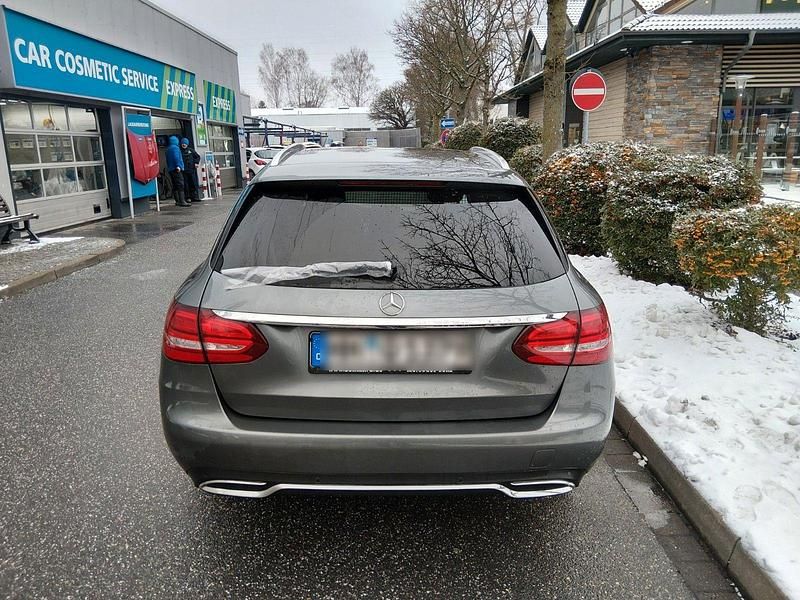 Gebraucht Mercedes C250 204 PS (150 kW) 2016 Grau Kombi