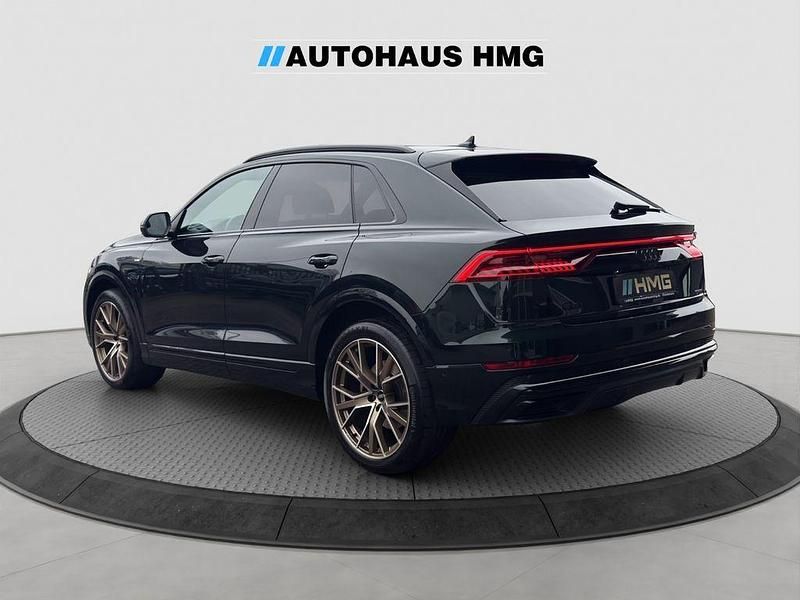 Gebraucht Audi Q8 S-Line 286 PS (210 kW) 2023 Grün SUV