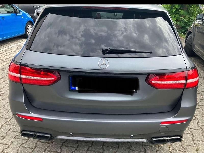 Grau Gebraucht 2018 Mercedes E63S AMG AMG Kombi | 55.000 € (Teuer) - Bild 1/4