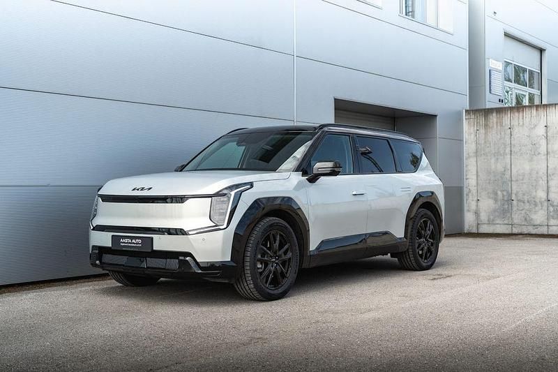 Silber Gebraucht 2024 Kia EV9 2 SUV | 61.880 € (Superpreis) - Bild 1/4