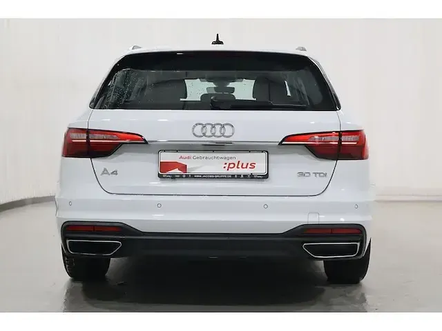 Gebraucht Audi A4 Basis 136 PS (100 kW) 2023 Gletscherweiß metallic Kombi