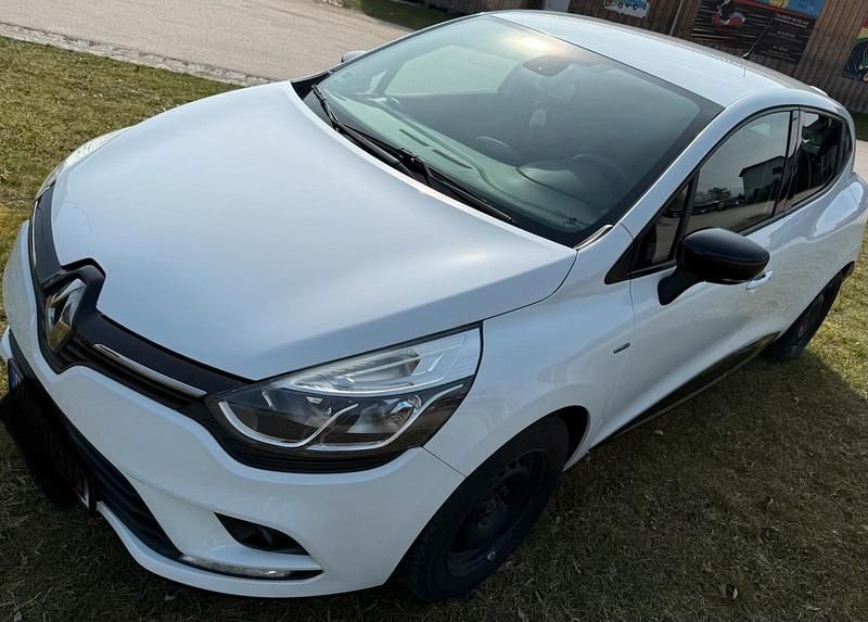Gebraucht Renault Clio IV LIMITED 89 PS (65 kW) 2017 Weiß Kleinwagen