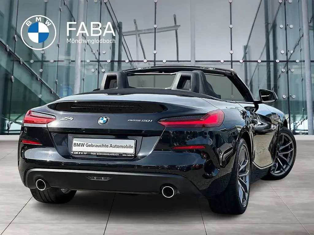 Gebraucht BMW Z4 Advantage 197 PS (144 kW) 2022 Schwarz Cabrio