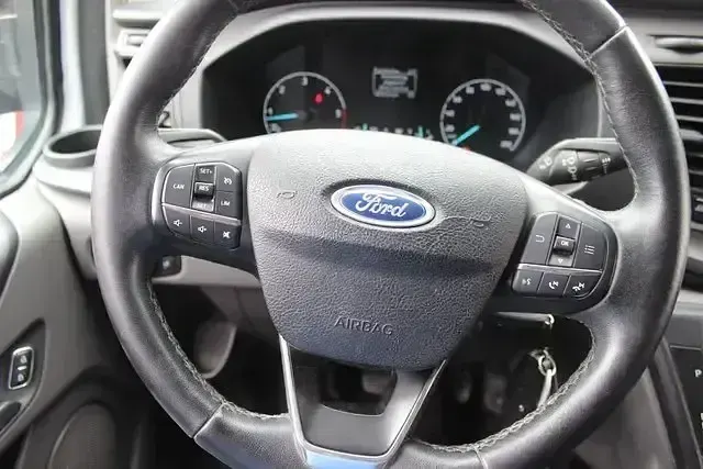 Gebraucht Ford Transit Custom 170 PS (125 kW) 2021 Weiß Van / Kleinbus