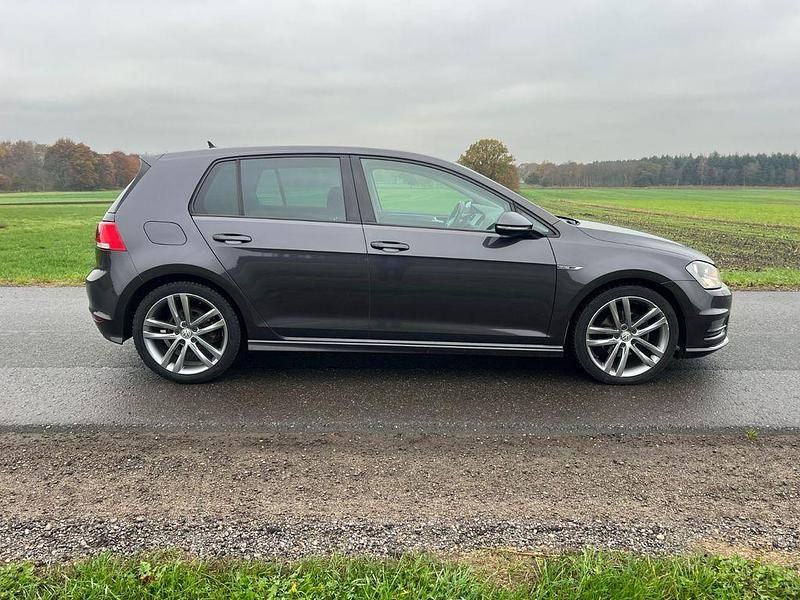 Gebraucht VW Golf VII LOUNGE 150 PS (110 kW) 2015 Grau Limousine
