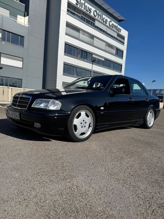Schwarz Gebraucht 1998 Mercedes C43 AMG AMG Limousine | 25.999 € (Etwas zu teuer) - Bild 1/4