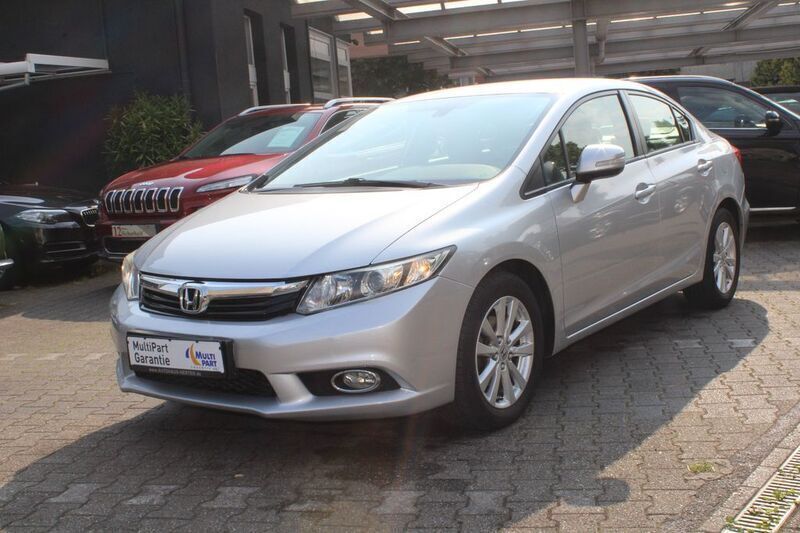 Silber Gebraucht 2012 Honda Civic Comfort Limousine | 10.900 € (Fairer Preis) - Bild 1/4