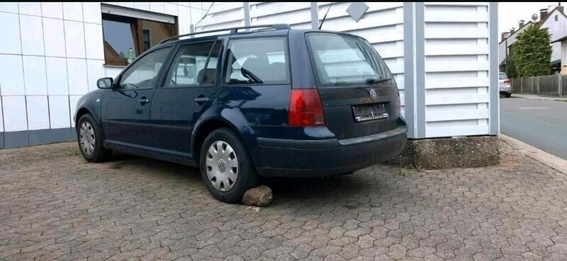 Gebraucht 2006 VW Golf V Kombi | 750 € (Guter Preis) - Bild 1/4