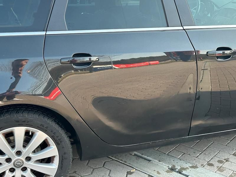 Gebraucht Opel Astra 165 PS (121 kW) 2014 Schwarz Kombi