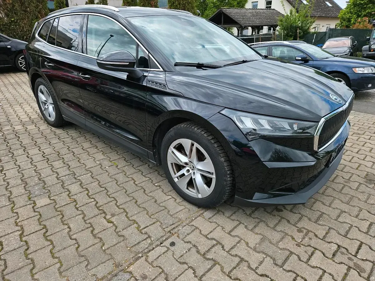 Gebraucht Skoda Enyaq iV Loft 150 kW (204 PS) 2022 Schwarz SUV