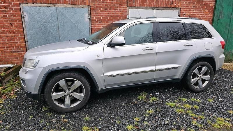 Gebraucht Jeep Grand Cherokee Overland 241 PS (177 kW) 2013 Silber SUV