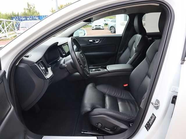 Gebraucht Volvo V60 Inscription 253 PS (186 kW) 2021 Weiß Kombi