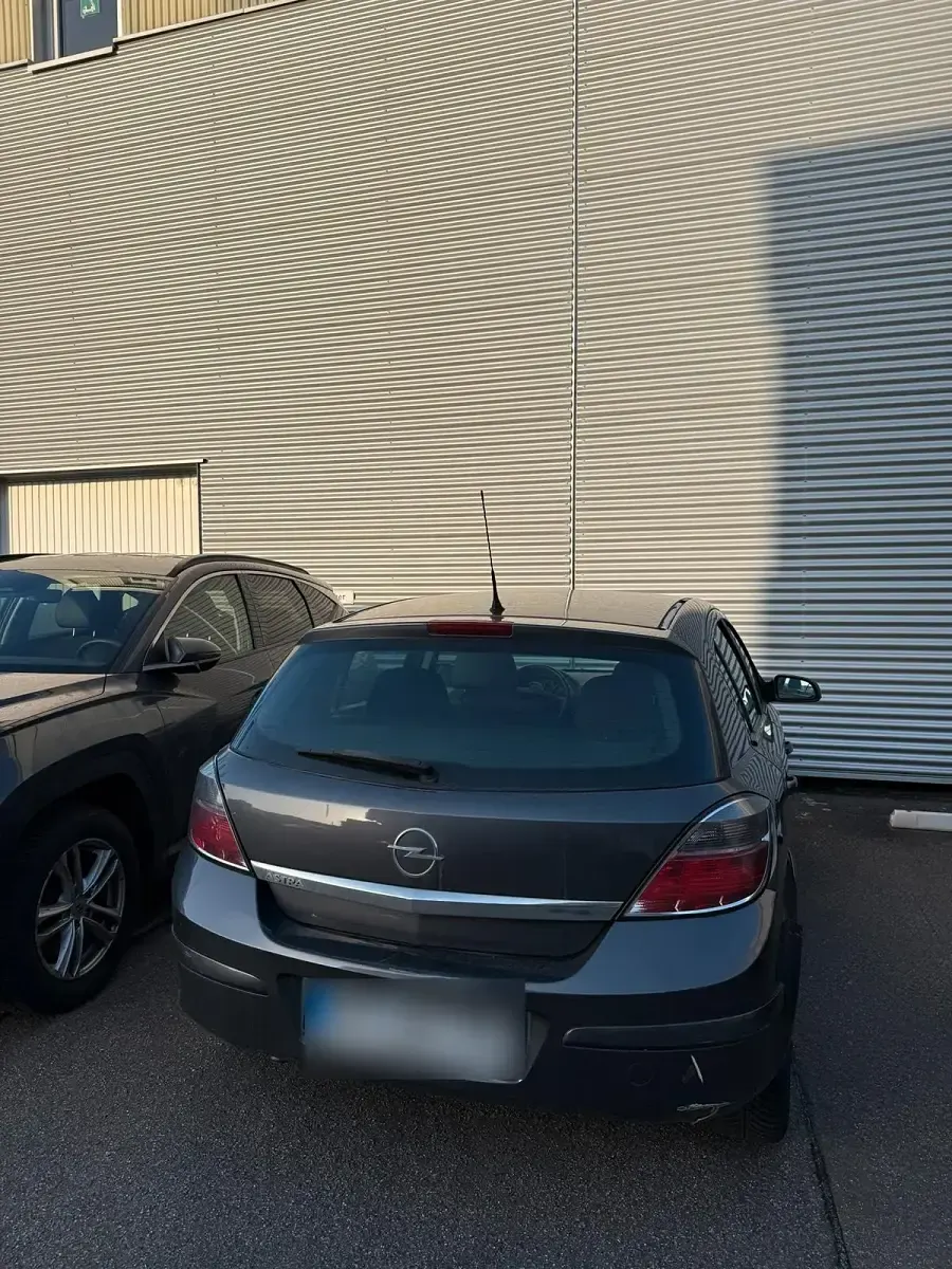 Usata Opel Astra 116 CV (85 kW) 2009 Grigio Utilitaria