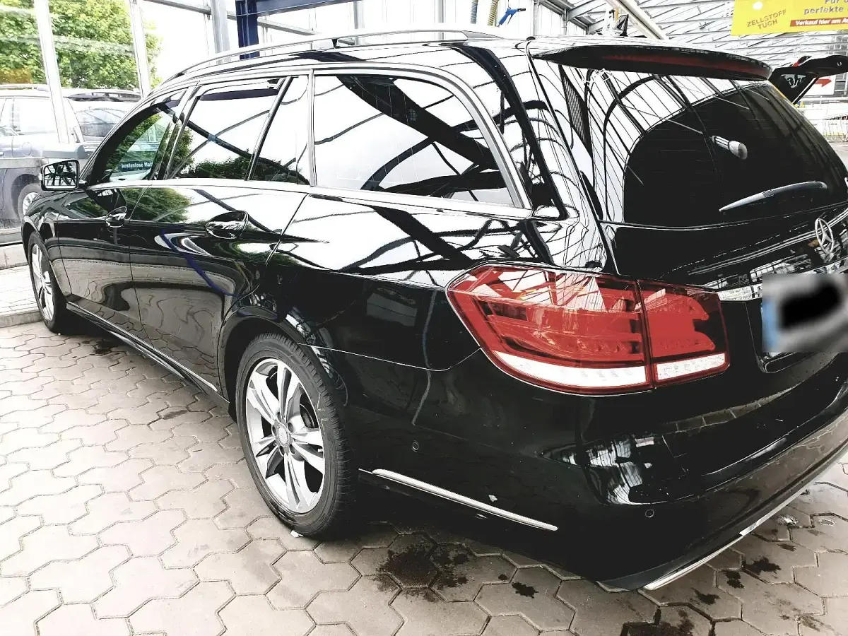 Gebraucht Mercedes E250 Avantgarde 204 PS (150 kW) 2014 Schwarz Kombi