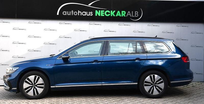 Gebraucht VW Passat GTE 218 PS (160 kW) 2022 Blau Kombi