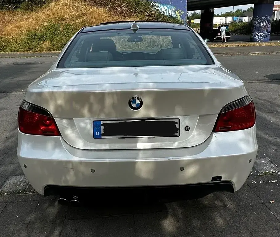 Gebraucht BMW 545 333 PS (244 kW) 2004 Weiß Limousine