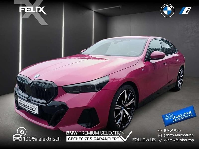 Sternrubin neo Gebraucht 2024 BMW i5 M Sport Limousine | 66.220 € - Bild 1/4