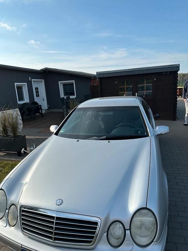 Silber Gebraucht 2000 Mercedes 200 Coupé | 3.600 € (Fairer Preis) - Bild 1/4