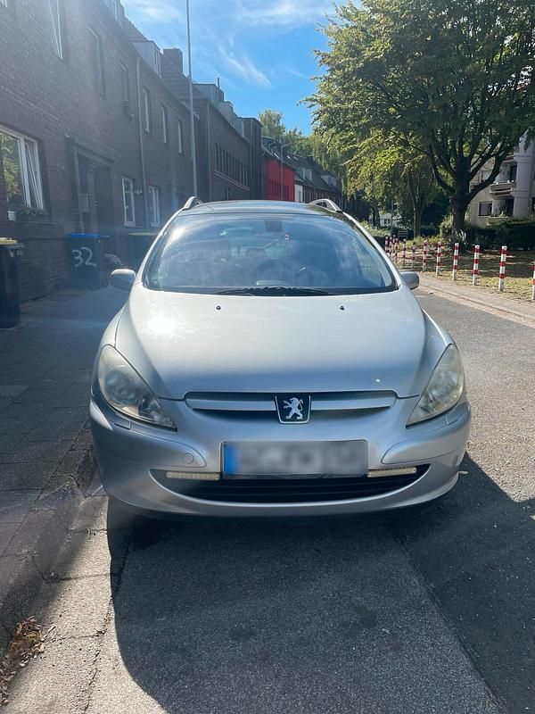 Silber Gebraucht 2003 Peugeot 307 Kombi | 2.300 € (Etwas zu teuer) - Bild 1/4
