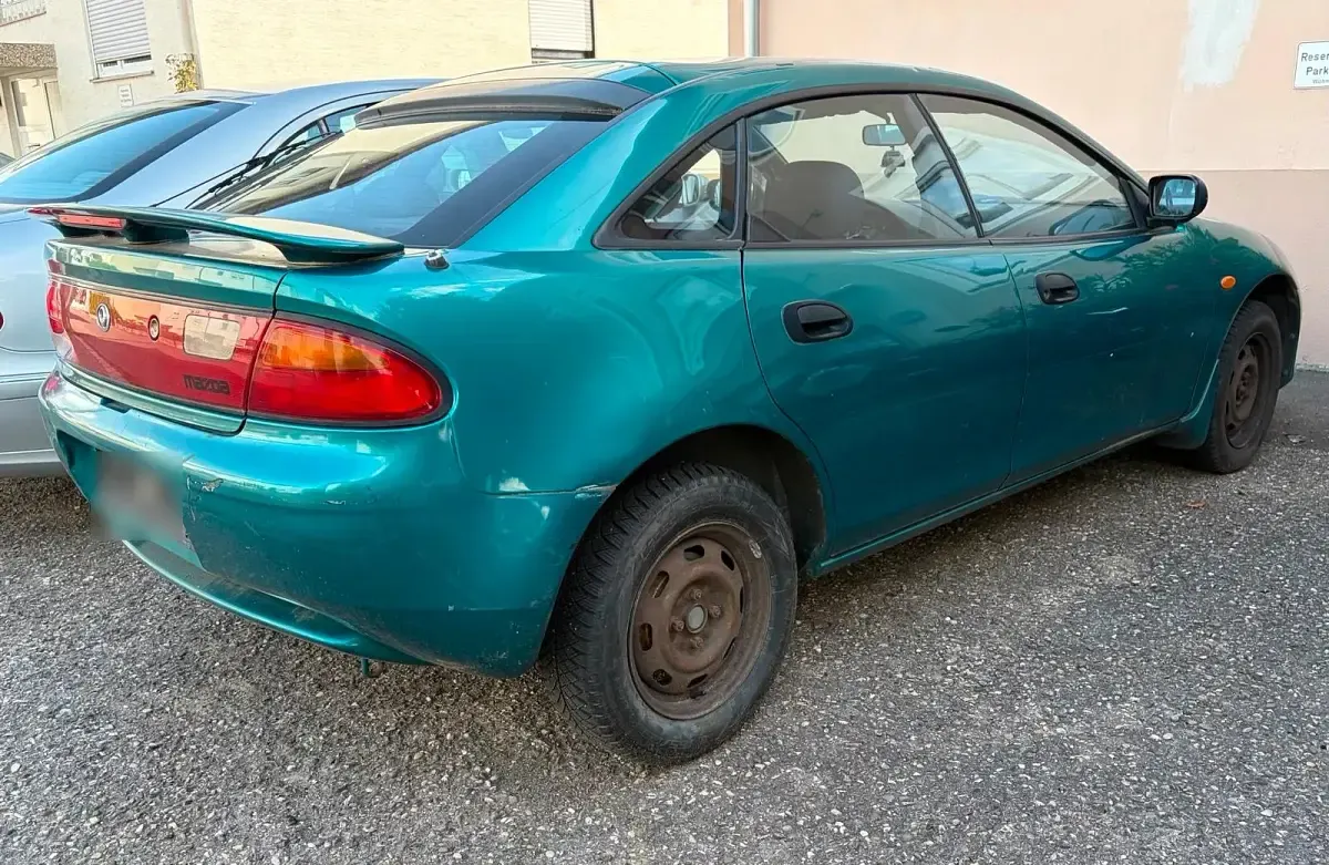 Gebraucht Mazda 323F 114 PS (83 kW) 1996 Grün Limousine