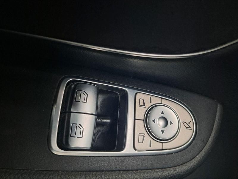 Gebraucht Mercedes V250 190 PS (139 kW) 2017 Grau Van / Kleinbus