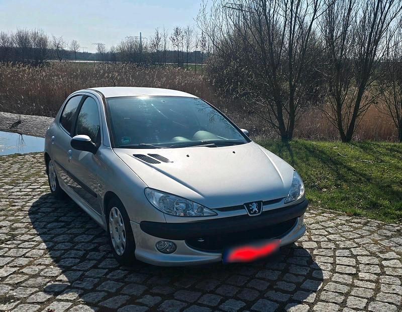 Gebraucht Peugeot 206 88 PS (64 kW) 2006 Silber Kleinwagen