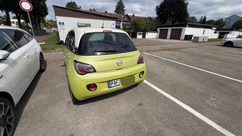 Grün Gebraucht 2014 Opel Adam Kleinwagen | 7.650 € (Fairer Preis) - Bild 1/4