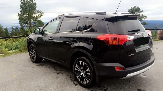 Gebraucht Toyota RAV4 Multidrive S 151 PS (111 kW) 2015 Schwarz metallic SUV