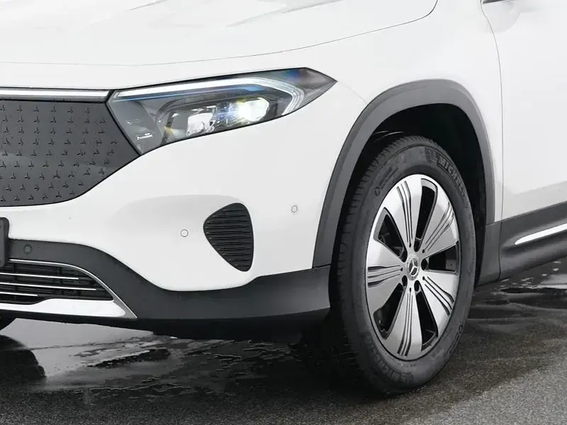 Gebraucht Mercedes EQB250+ Progressive 139 kW (190 PS) 2025 Unilack polarweiß SUV