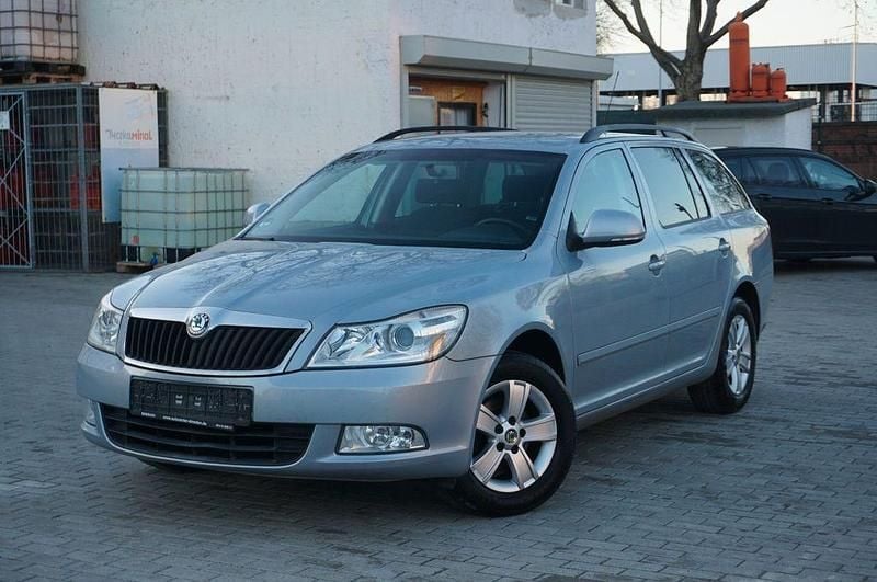 Gebraucht Skoda Octavia Impuls Edition 122 PS (89 kW) 2010 Blau Kombi