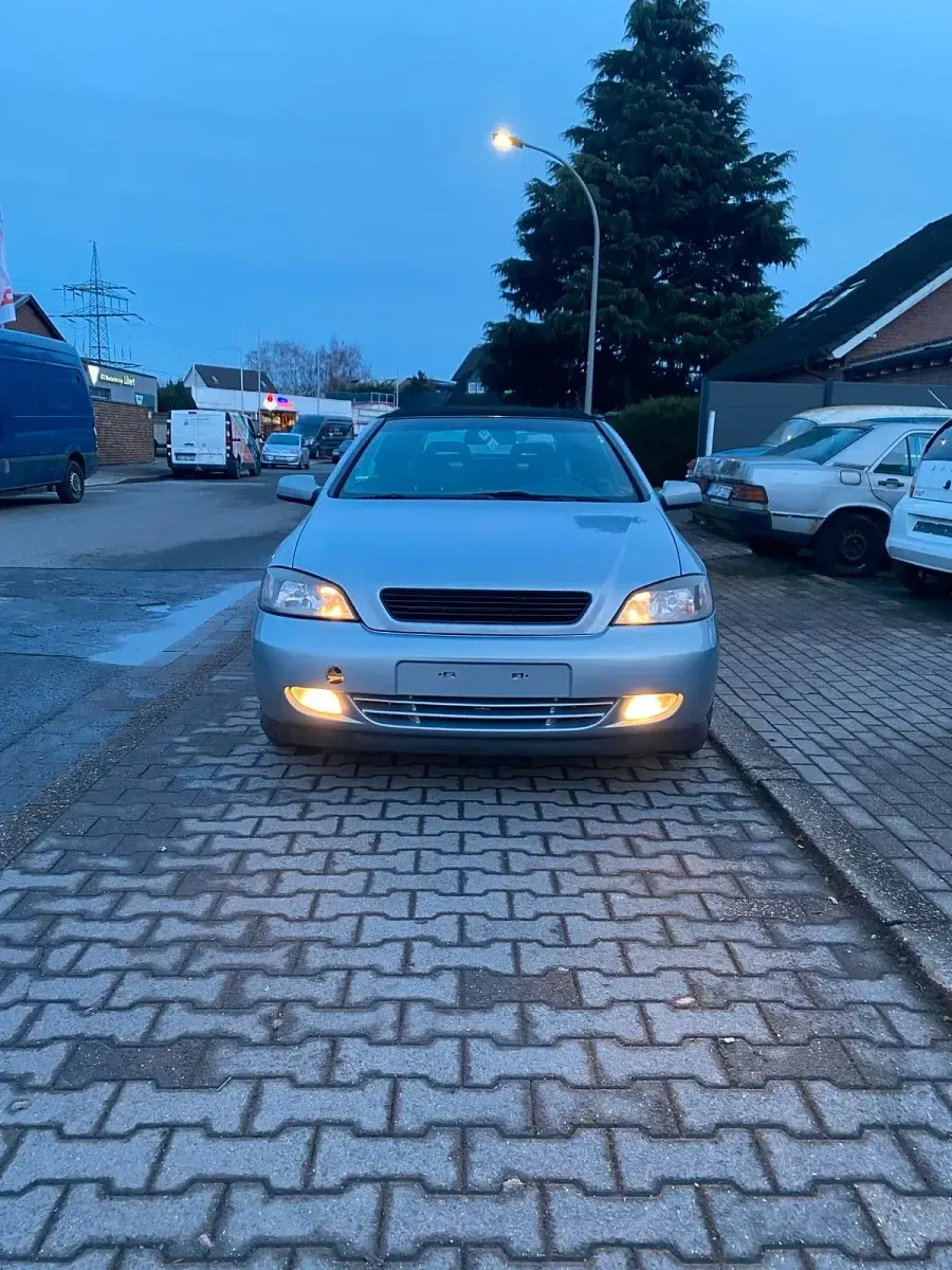 Gebraucht Opel Astra 147 PS (108 kW) 2004 Grau Cabrio