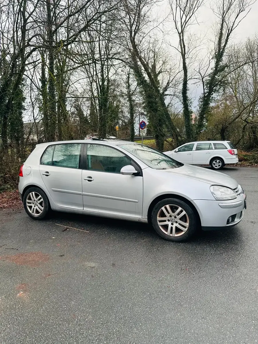 Gebraucht VW Golf V 115 PS (84 kW) 2007 Silber Limousine
