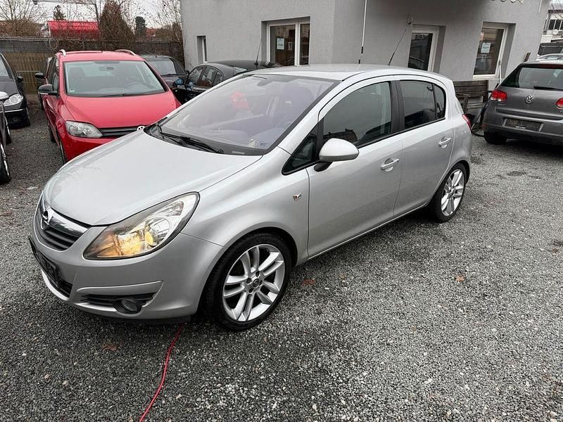 Silber Gebraucht 2011 Opel Corsa Innovation Limousine | 3.990 € (Etwas zu teuer) - Bild 1/4