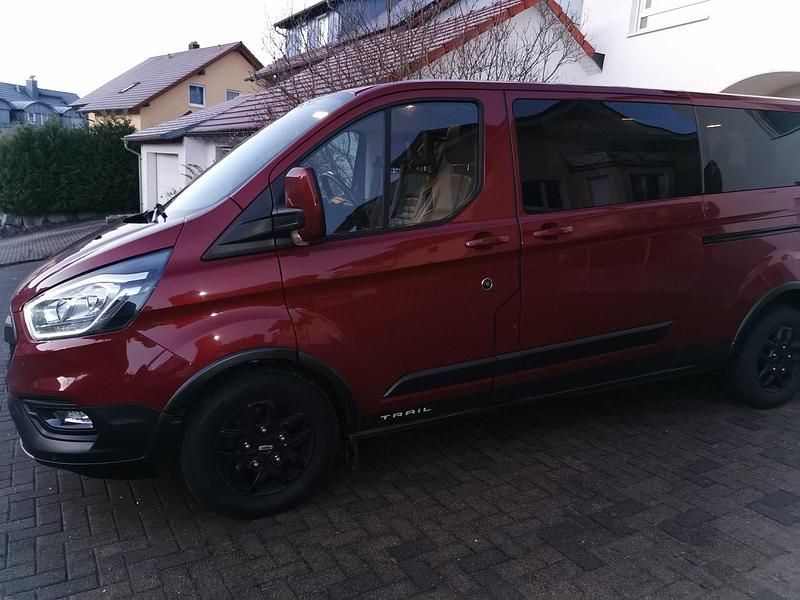 Gebraucht Ford Transit Custom 131 PS (96 kW) 2022 Rot Van / Kleinbus