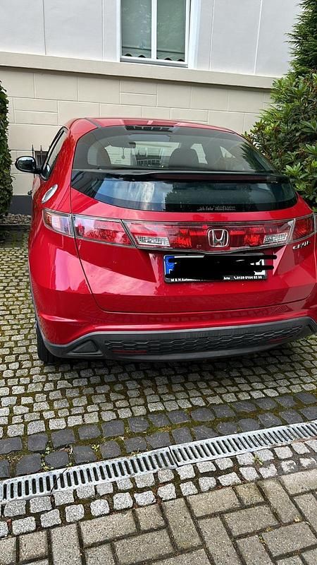 Rot Gebraucht 2007 Honda Civic Limousine | 5.000 € - Bild 1/4