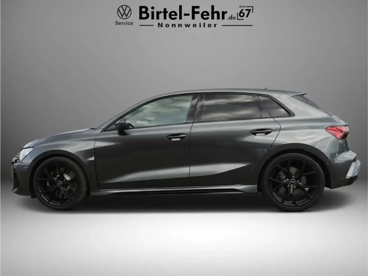 Neu Audi RS3 400 PS (294 kW) 2026 Daytonagrau perleffekt Limousine