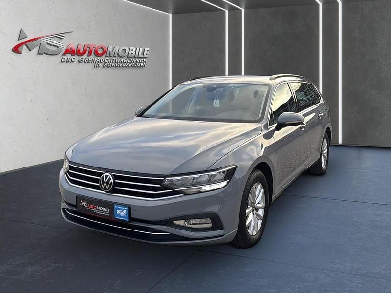 Grau Gebraucht 2022 VW Passat Business Kombi | 18.900 € - Bild 1/4