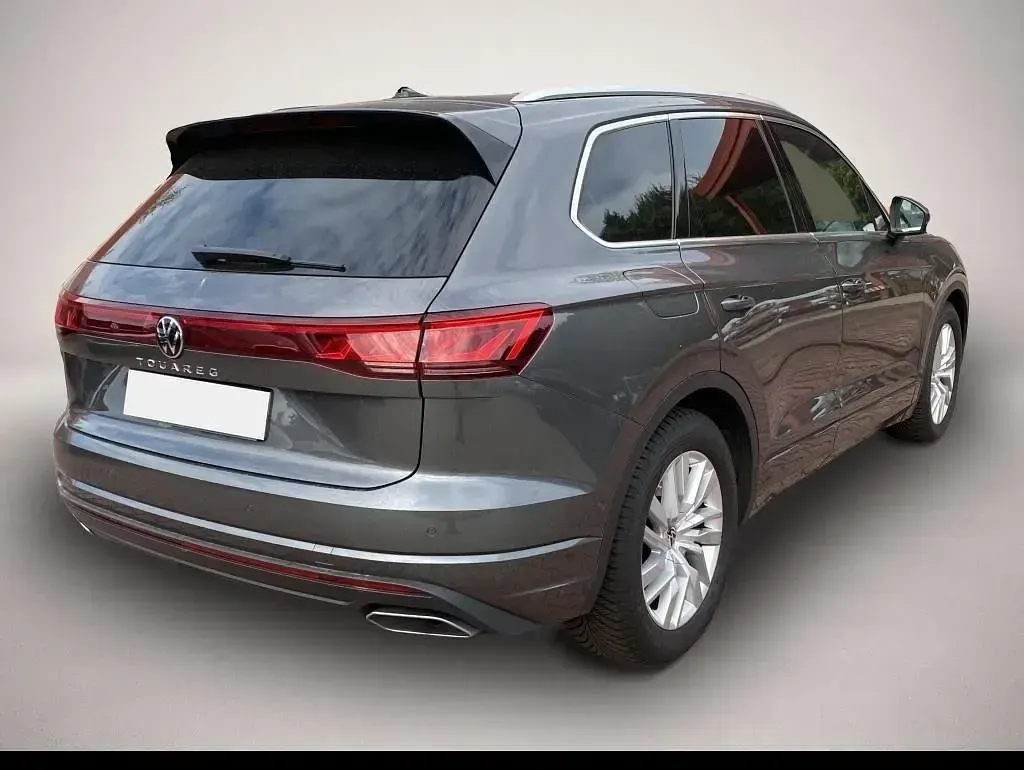 Gebraucht VW Touareg Elegance 231 PS (169 kW) 2024 Manufacturer SUV