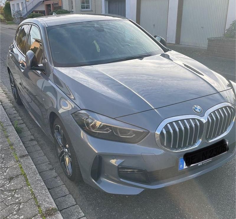 Gebraucht BMW 120 Sport Line 178 PS (130 kW) 2021 Grau Kleinwagen