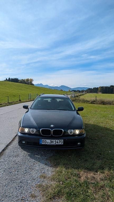 Blau Gebraucht 2003 BMW 525 Kombi | 1.500 € (Superpreis) - Bild 1/4