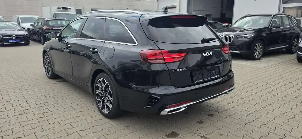 Gebraucht Kia Ceed GT GT-Line 160 PS (117 kW) 2024 (1k) zilinaschwarz met. Kombi
