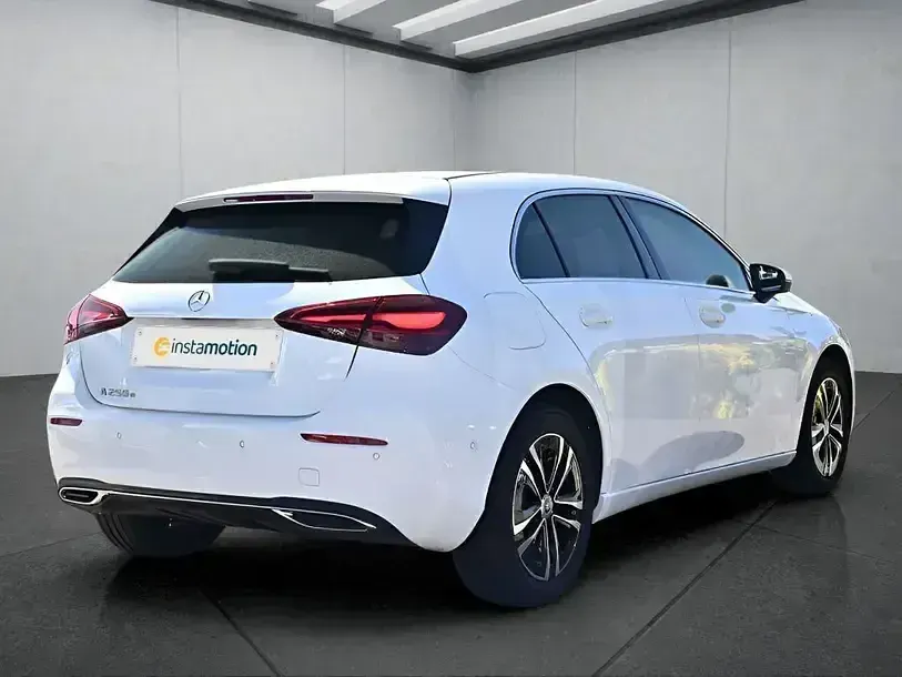 Gebraucht Mercedes A250 2025 Weiss Limousine