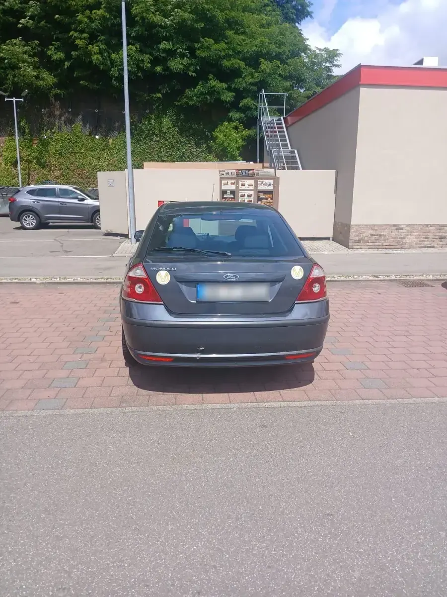 Gebraucht Ford Mondeo 145 PS (106 kW) 2006 Grau Limousine